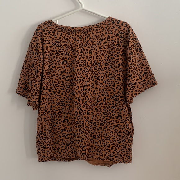 [M] H&M cheetah print top - Picture 4 of 5